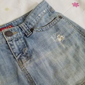 Forever 21 Skirts - Forever 21 Distressed denim mini skirt (S) Forever 21 Skirts - Forever 21 Distressed denim mini skirt (S)
